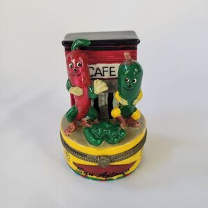 San Antonio Texas Red Green Chili Pepper Cafe Hinged Trinket Box Yellow Porcelai